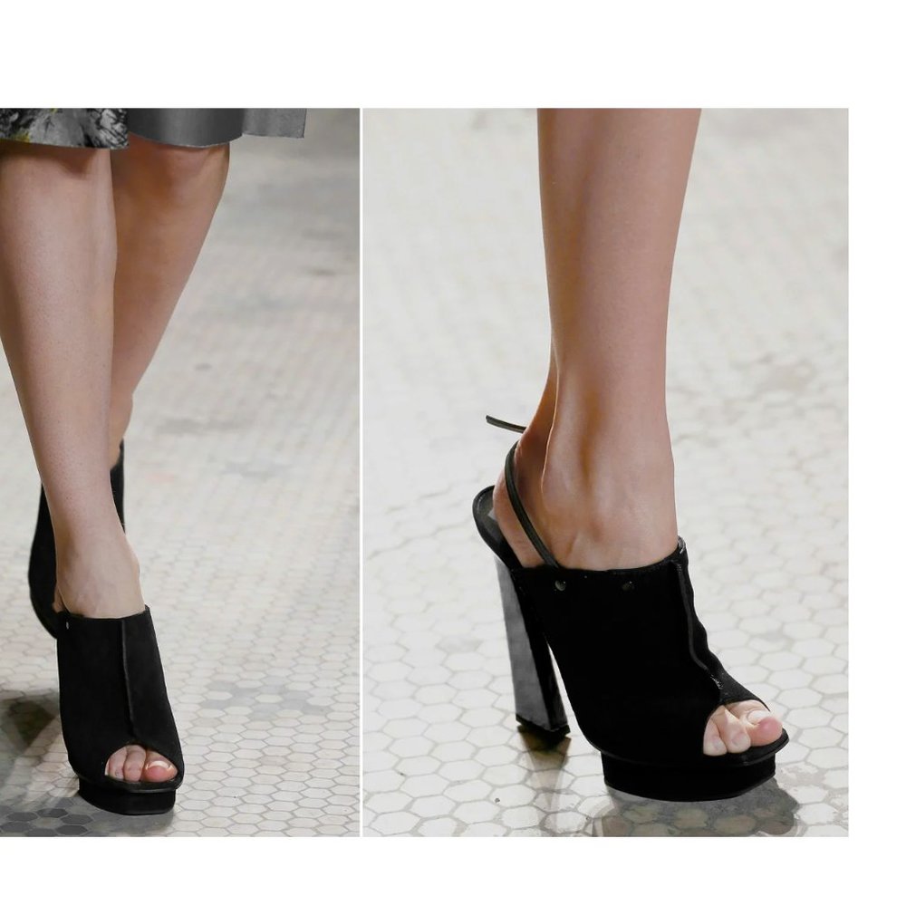 NIB  Proenza Schouler Runway suede sandals sz37